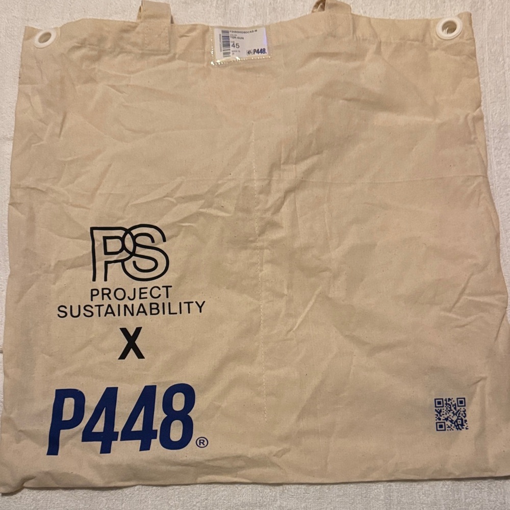 P448 Beige Tote with Blue Accents
